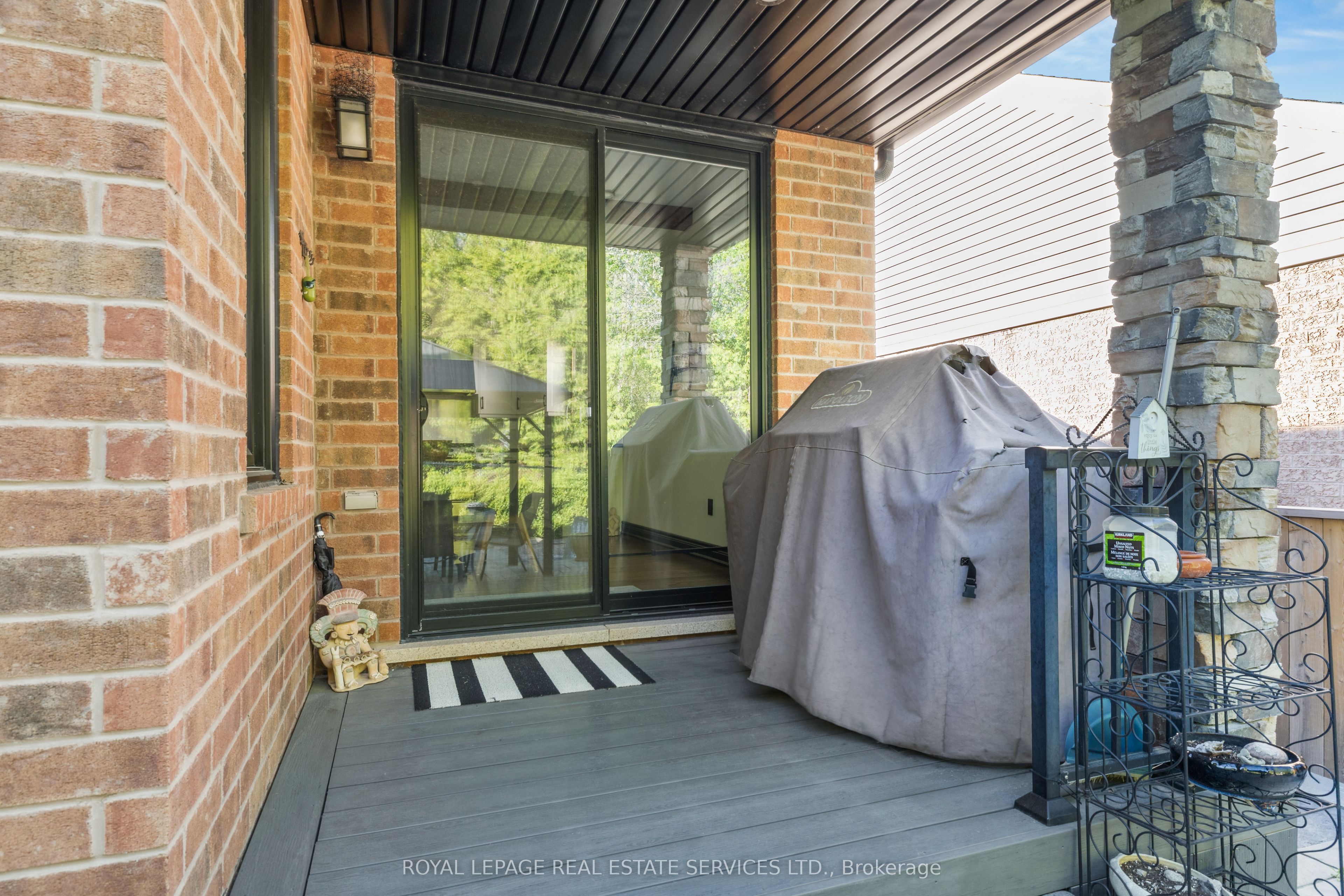 16 Arborglen Drive