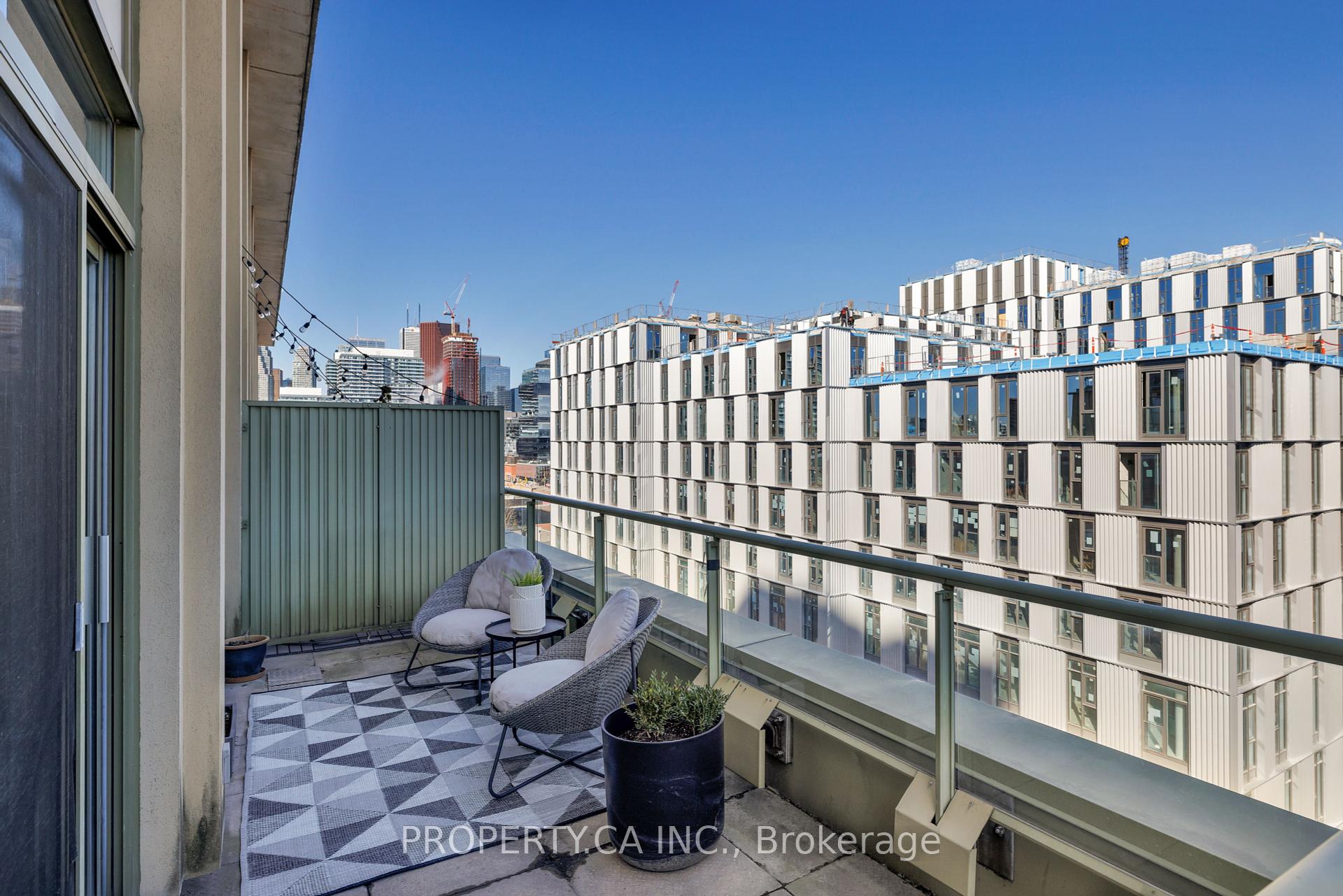2 Bedrooms Condo at 70 Mill, Toronto For sale