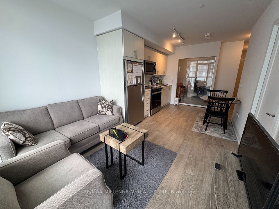#1715 - 2550 simcoe Street, Oshawa, ON L1L 0R5