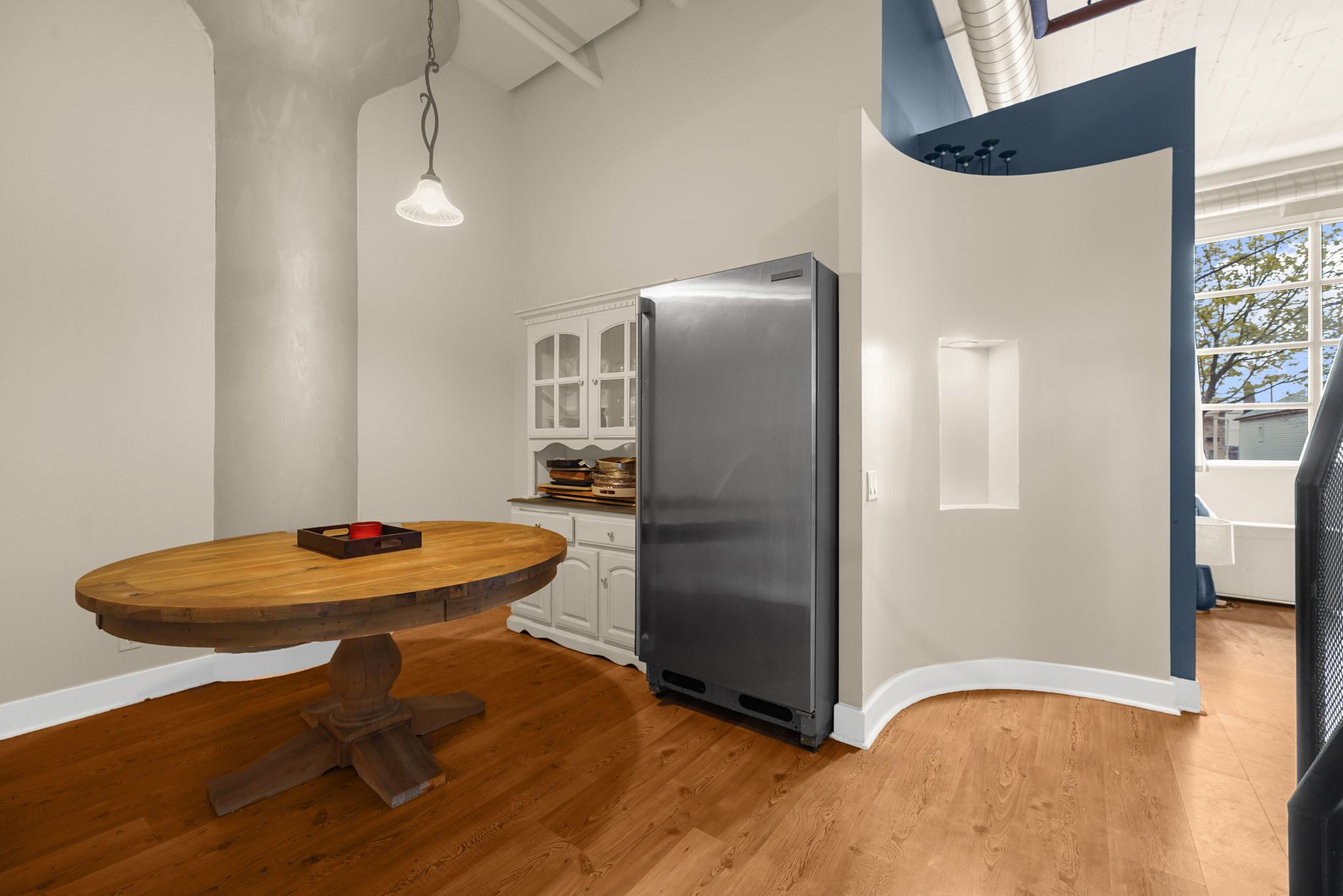 1001 Roselawn Avenue 115