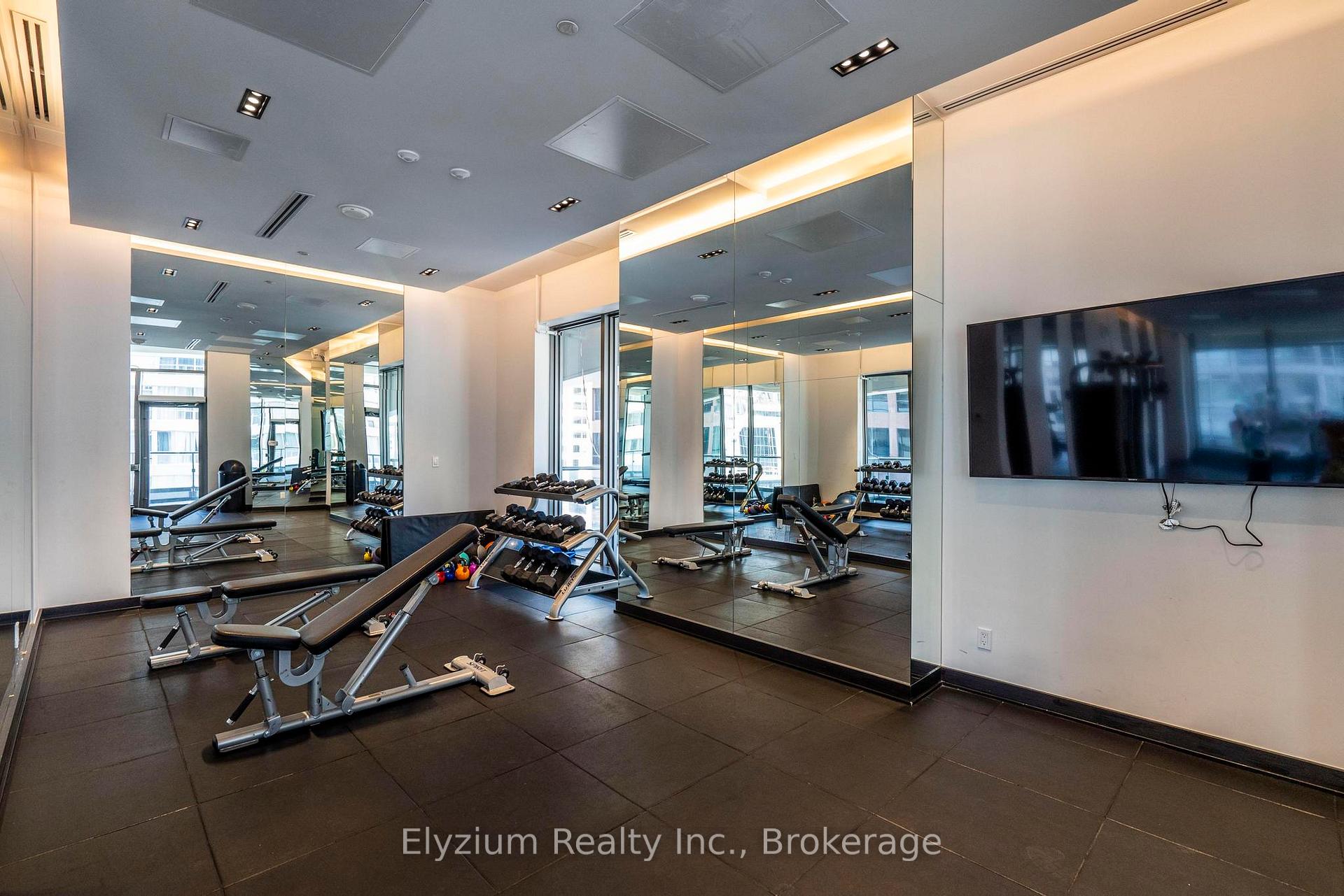 2 Bedrooms Condo at 2221 Yonge, Toronto For sale