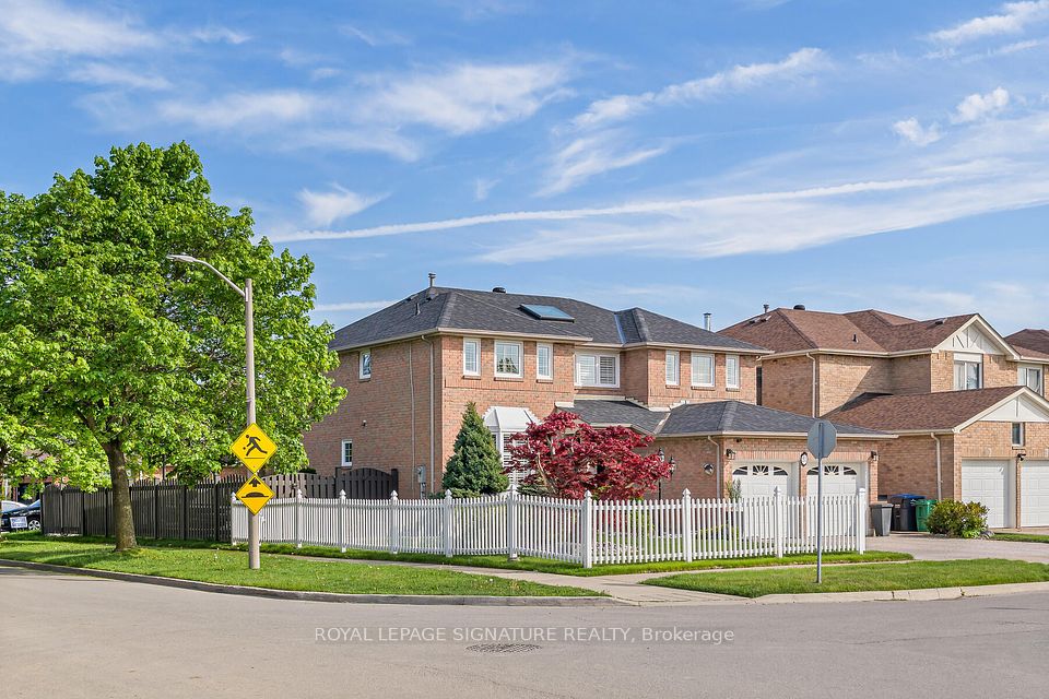 81 Parkside Drive, Brampton, ON L6Y 3A2