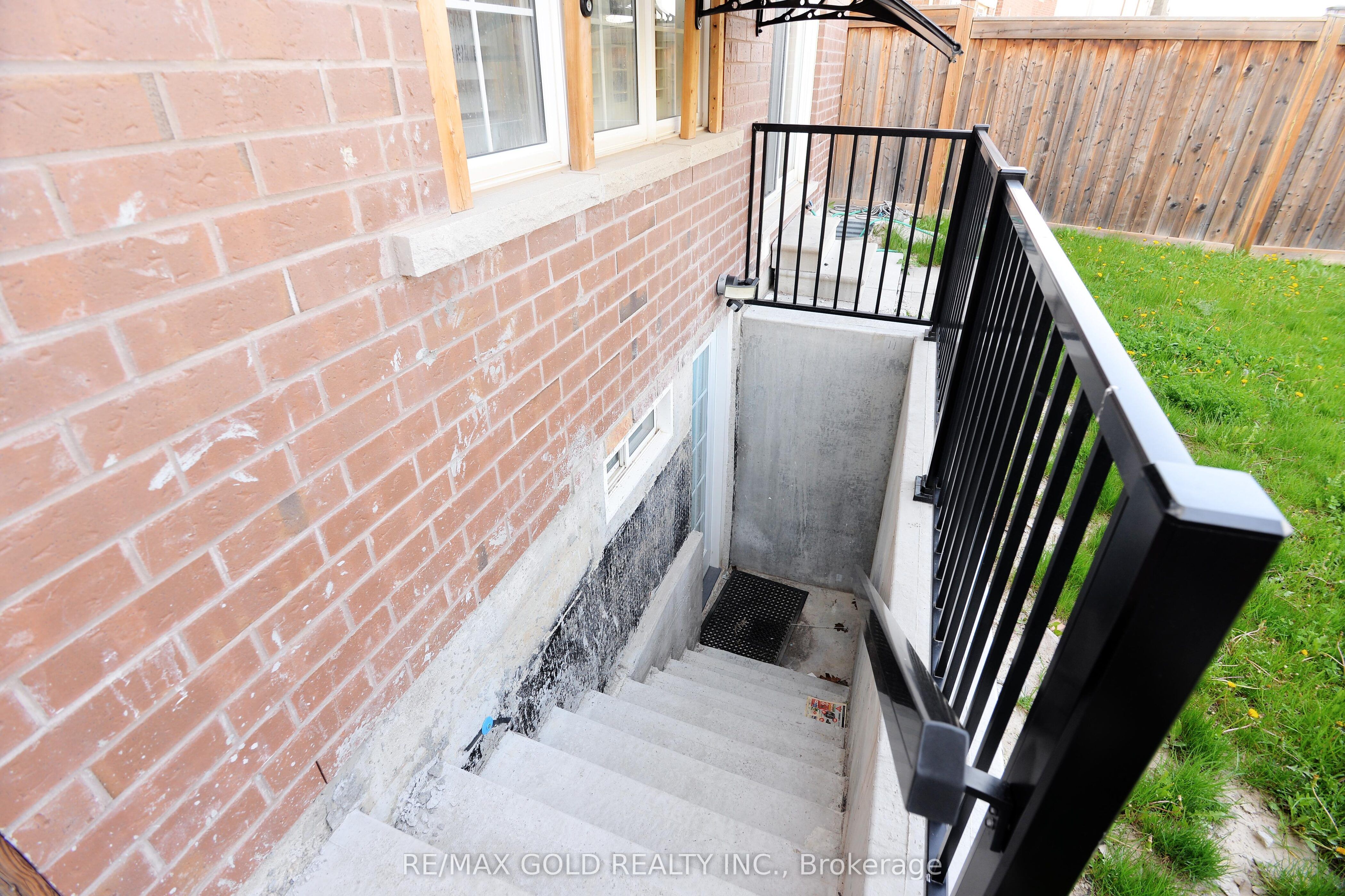 15 Mercedes Road, Brampton Northwest Brampton