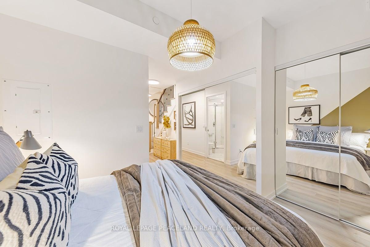 3 Bedrooms Condo at 266 Finch, Toronto For sale