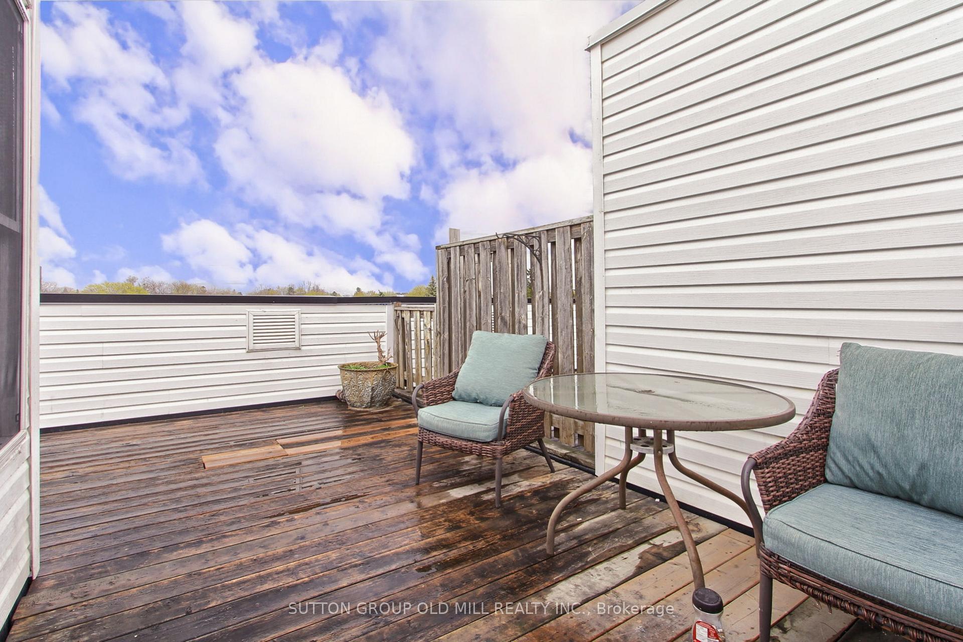 3 Bedrooms Condo at 760 Lawrence,  Toronto For sale