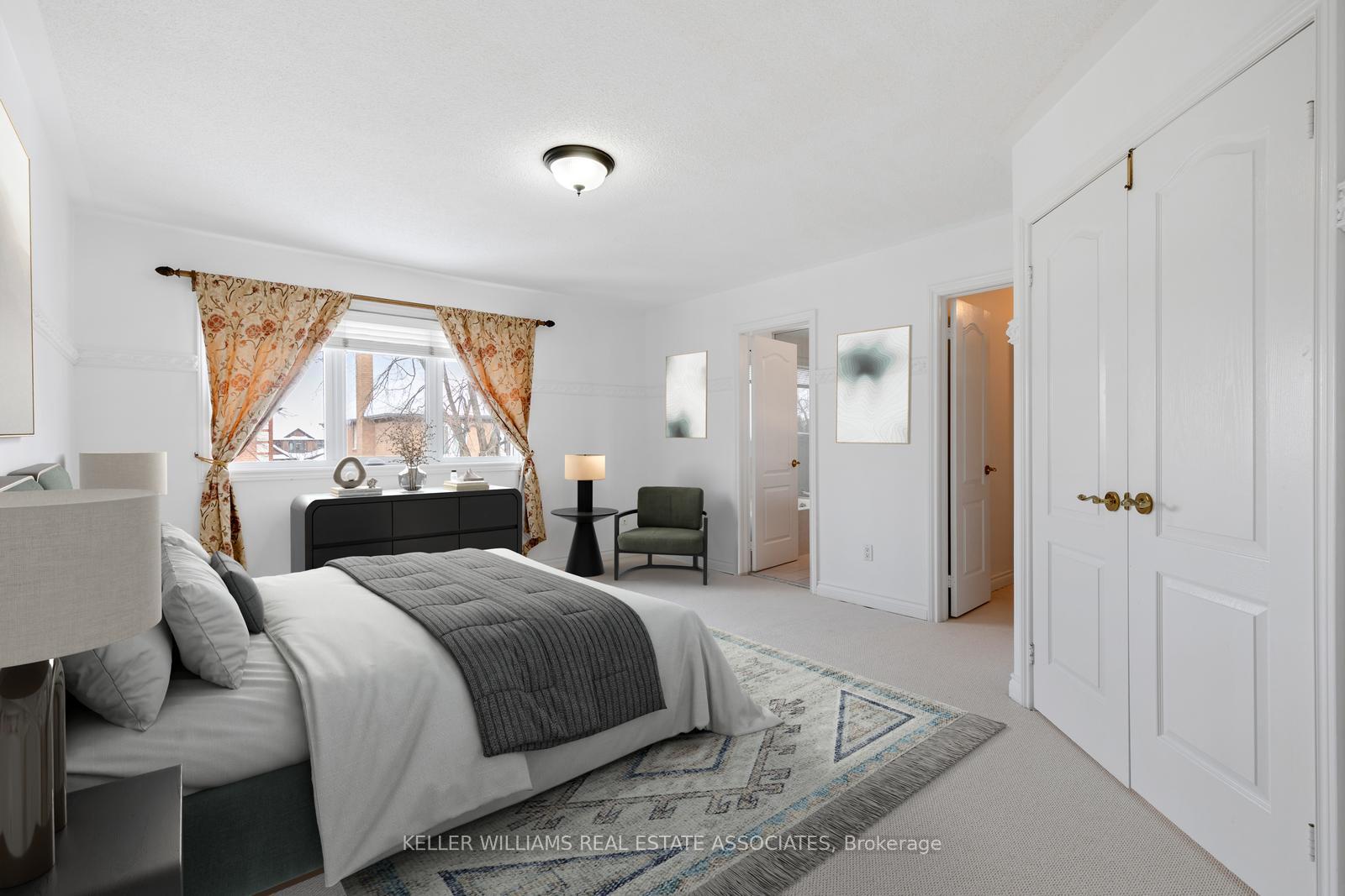 3 Bedrooms Condo at 5480 Glen Erin, Mississauga For sale
