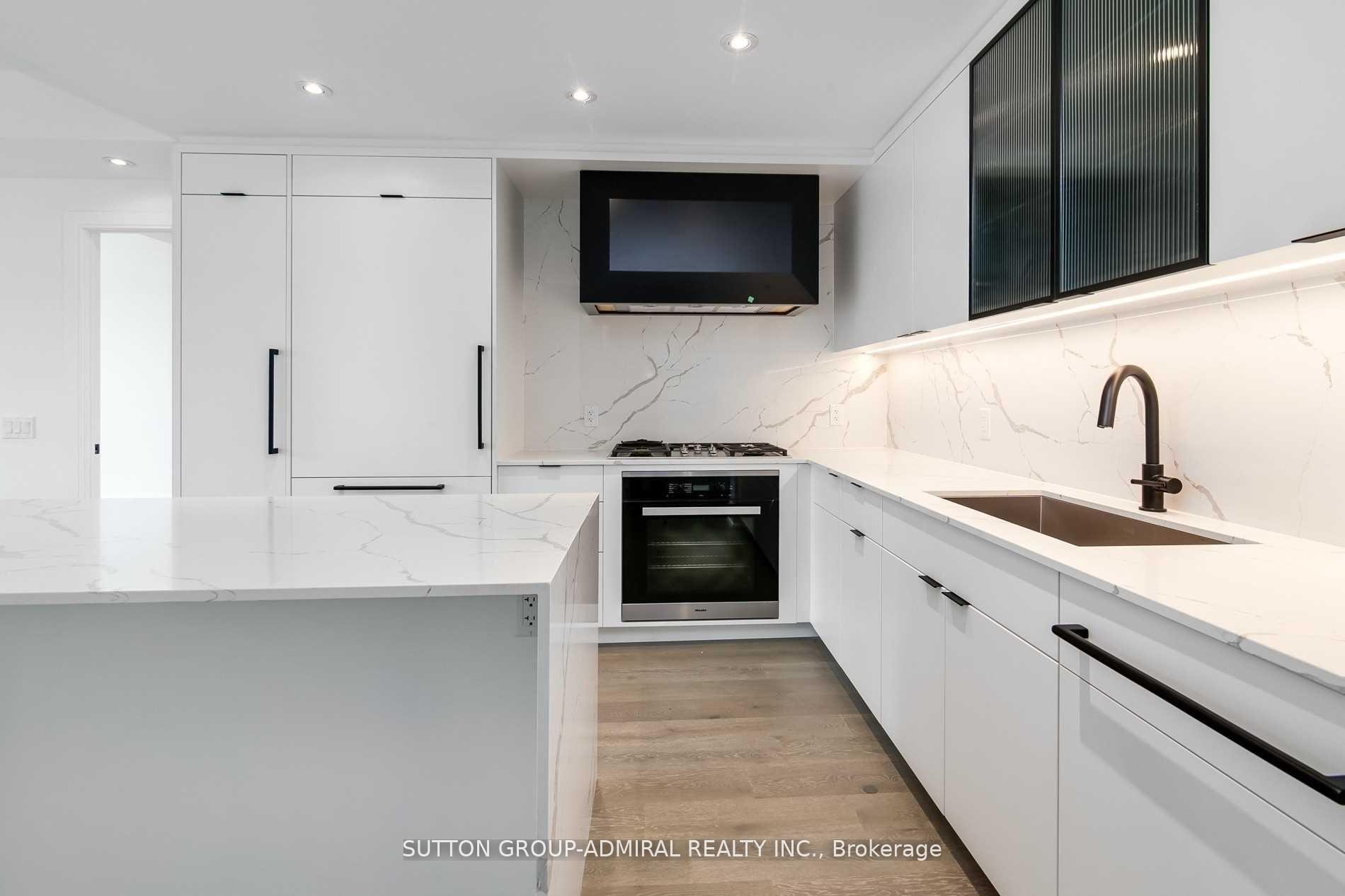 2 Bedrooms Condo at 355 Bedford, Toronto For sale