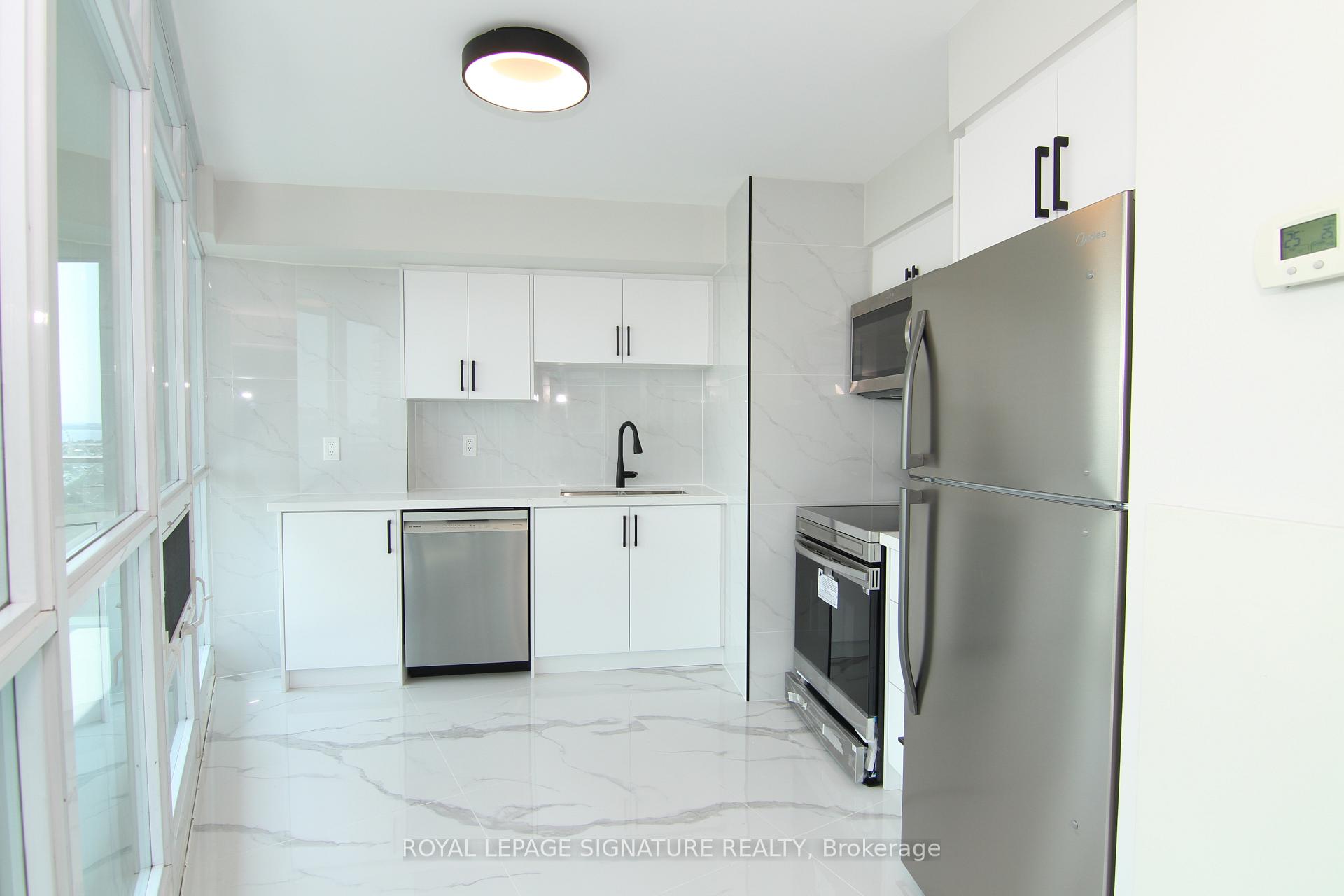 2 Bedrooms Condo at 219 Fort York,  Toronto For sale