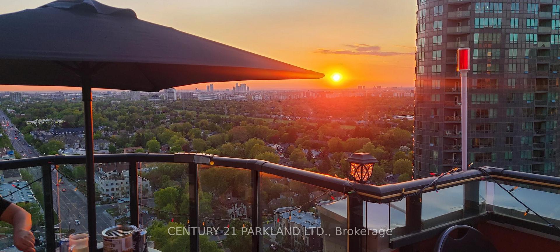 3 Bedrooms Condo at 7 Lorraine, Toronto For sale
