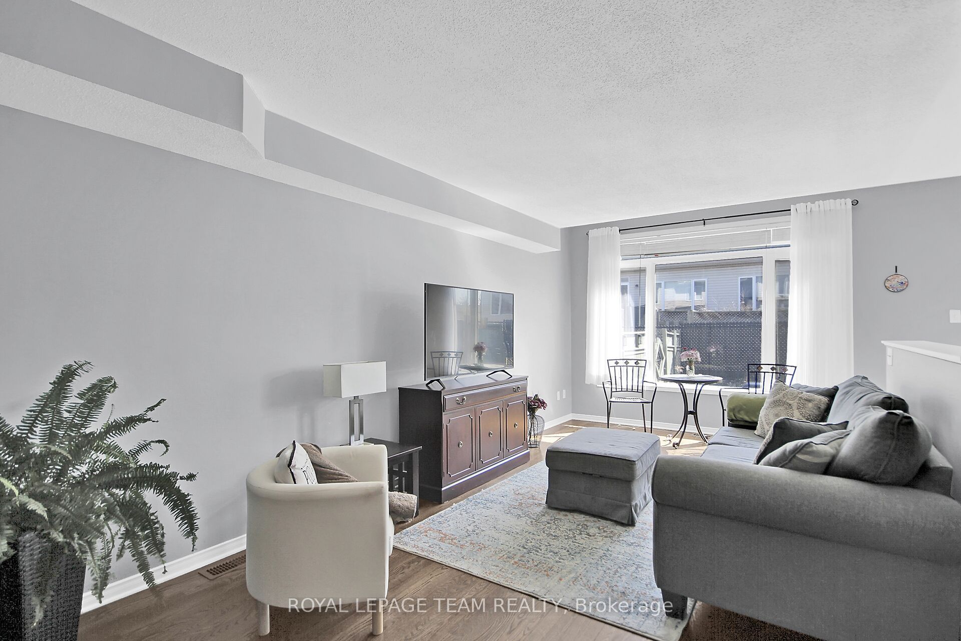 214 Cityview Crescent