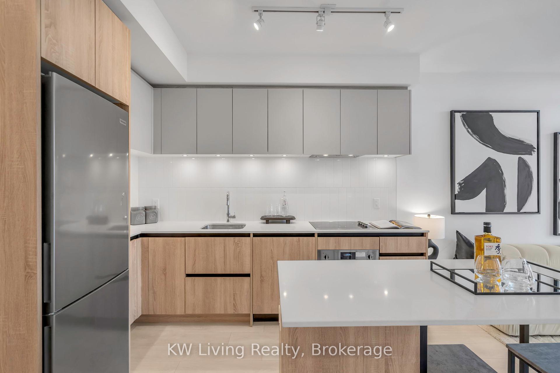 1 Bedroom Condo at 7950 Bathurst, Vaughan For sale