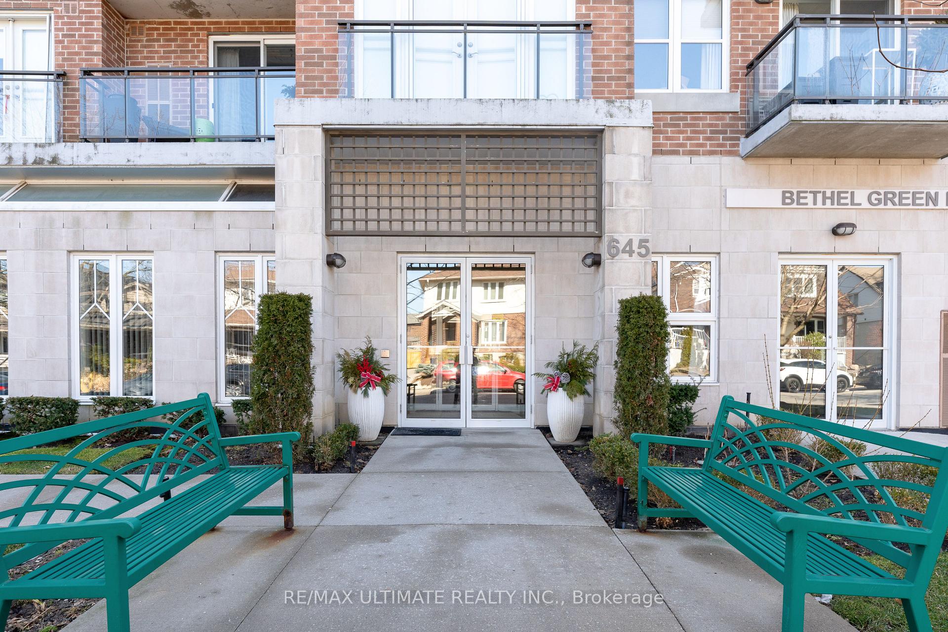 2 Bedrooms Condo at 645 Millwood, Toronto For sale