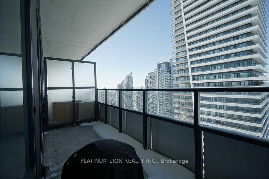 1 Bedroom Condo at 20 Shore Breeze, Toronto For sale