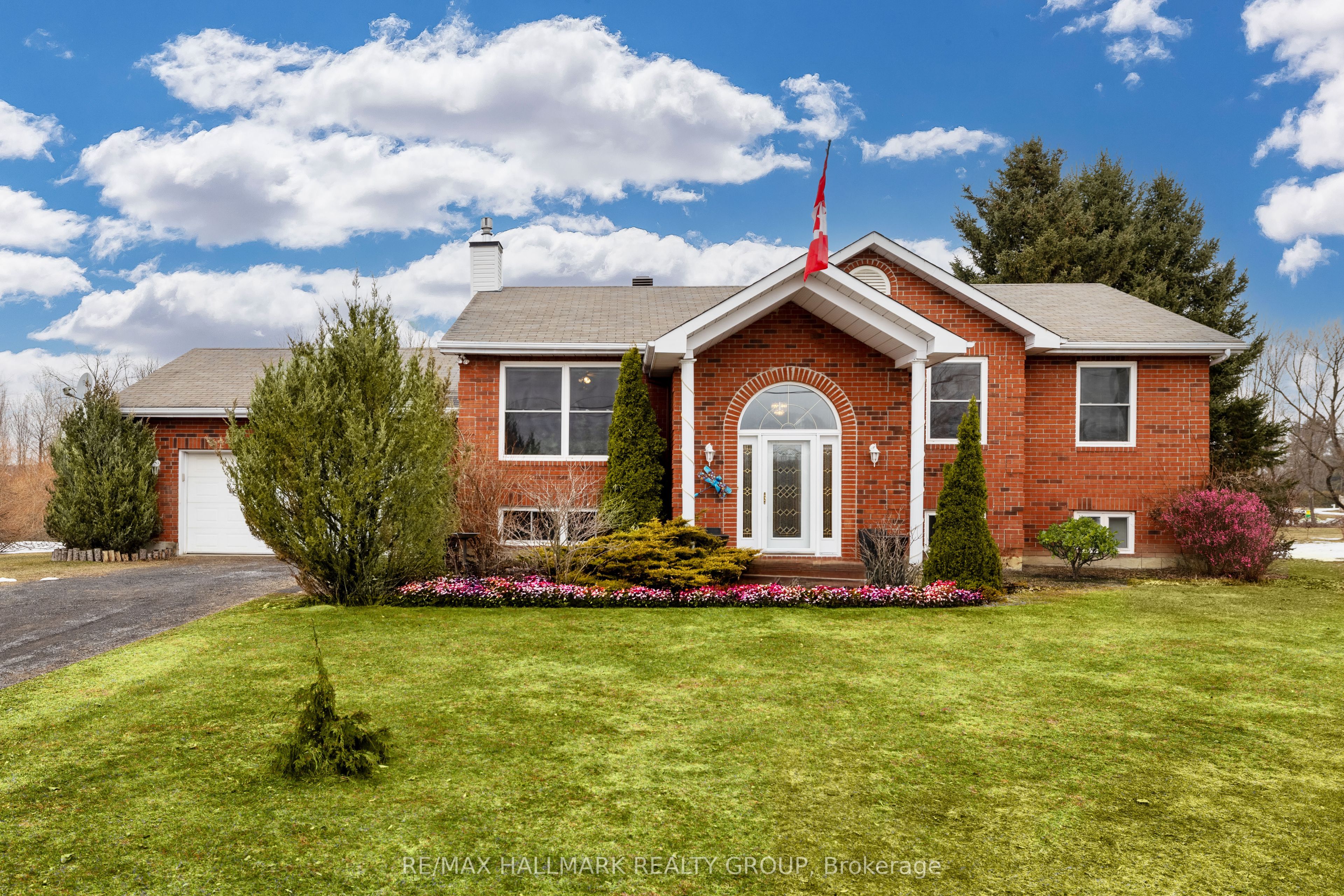 1999 Kingsley Street, Clarence-Rockland, ON K0A 1E0