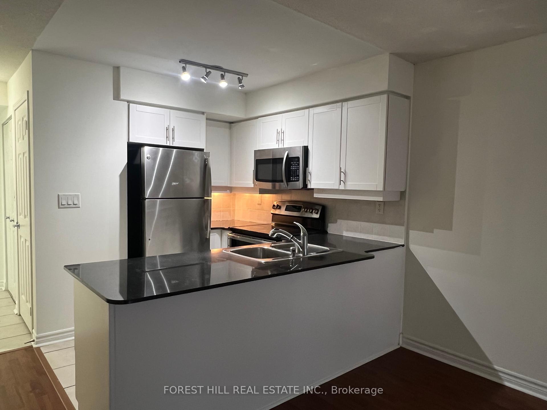 2 Bedrooms Condo at 19 Barberry, Toronto For sale