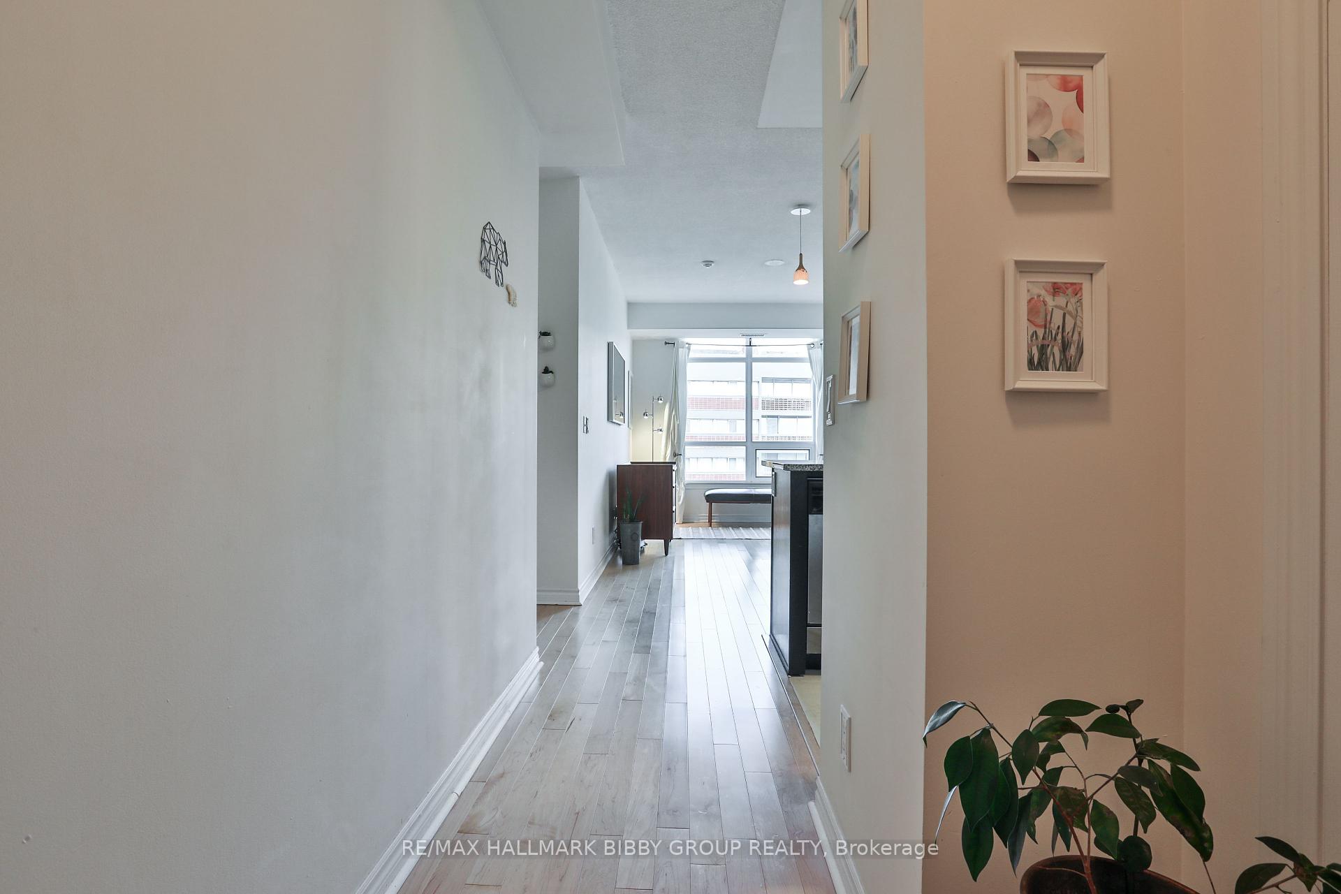 1 Bedroom Condo at 1135 Royal York, Toronto For sale