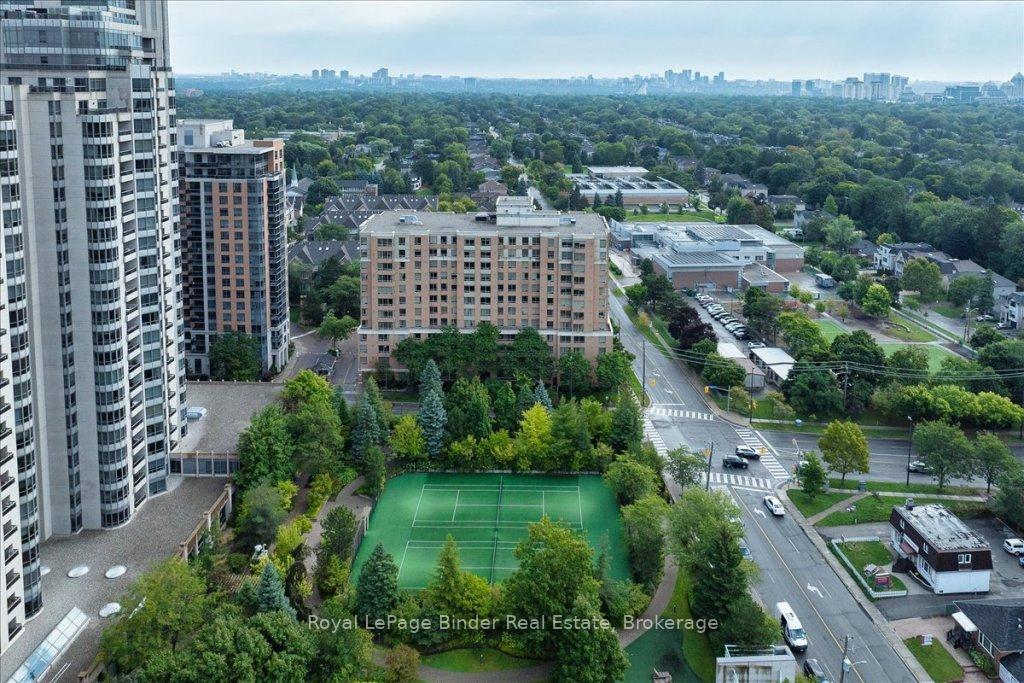3 Bedrooms Condo at 88 Grandview,  Toronto For sale