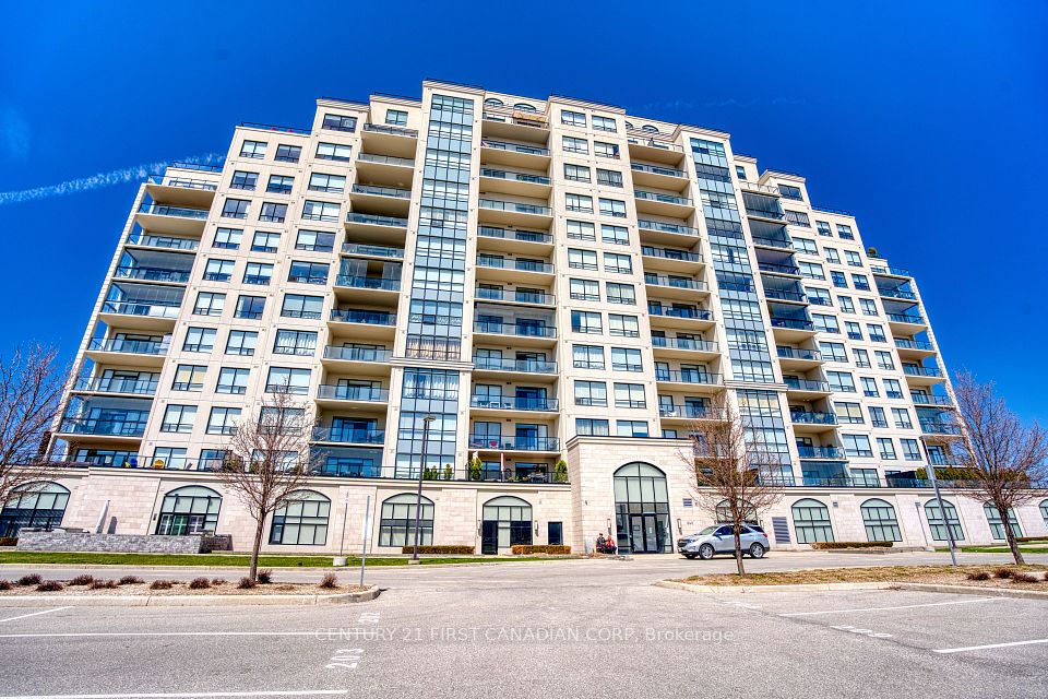 240 Villagewalk