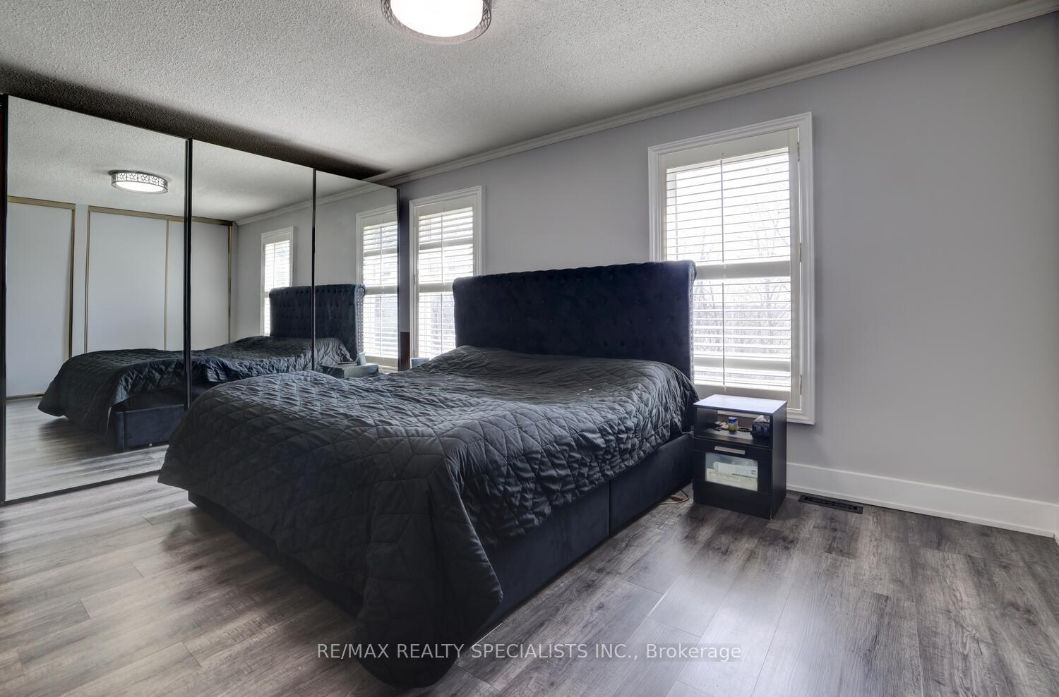 3 Bedrooms Condo at 3265 South Millway, Mississauga For sale