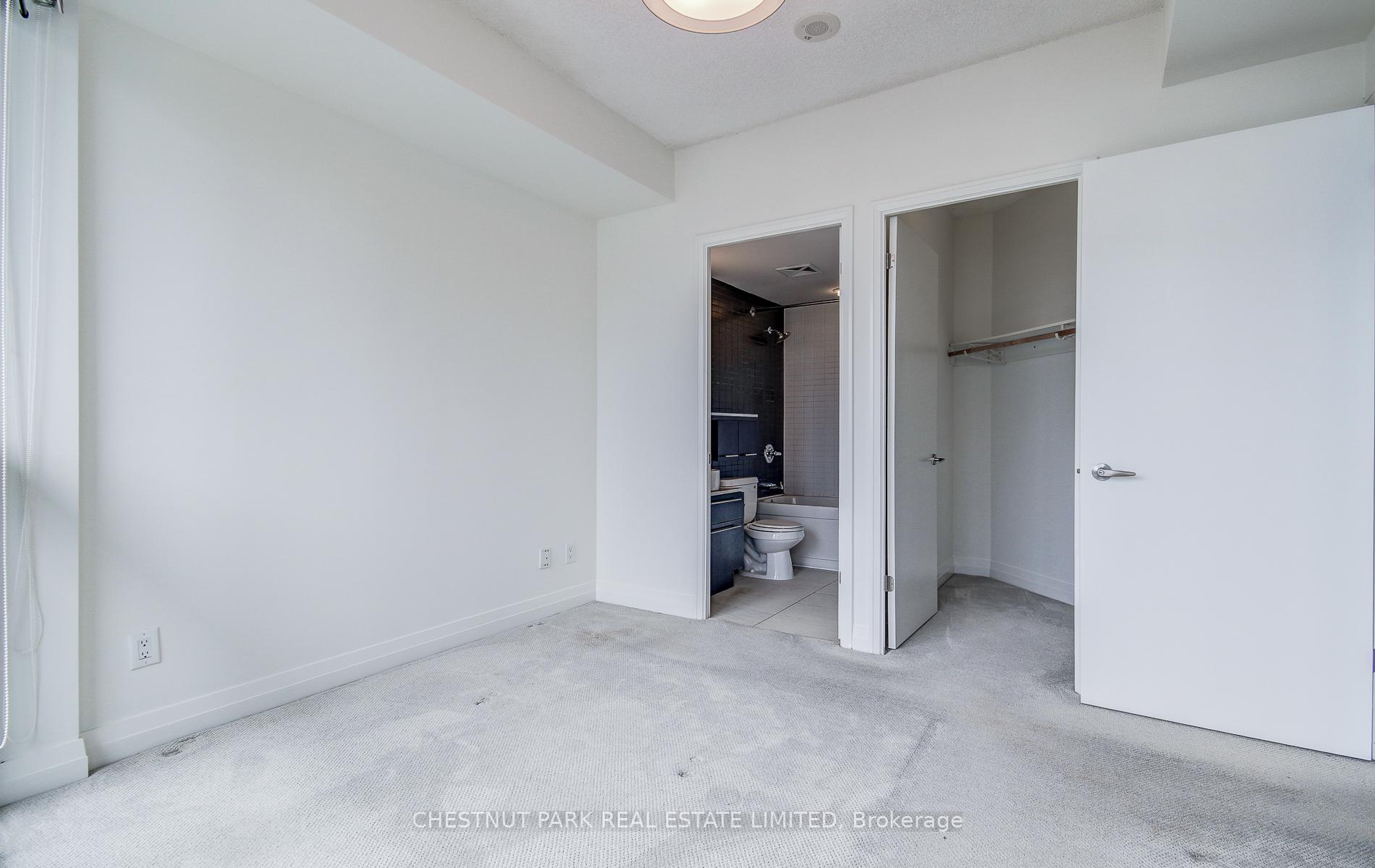 2 Bedrooms Condo at 25 Carlton, Toronto For sale