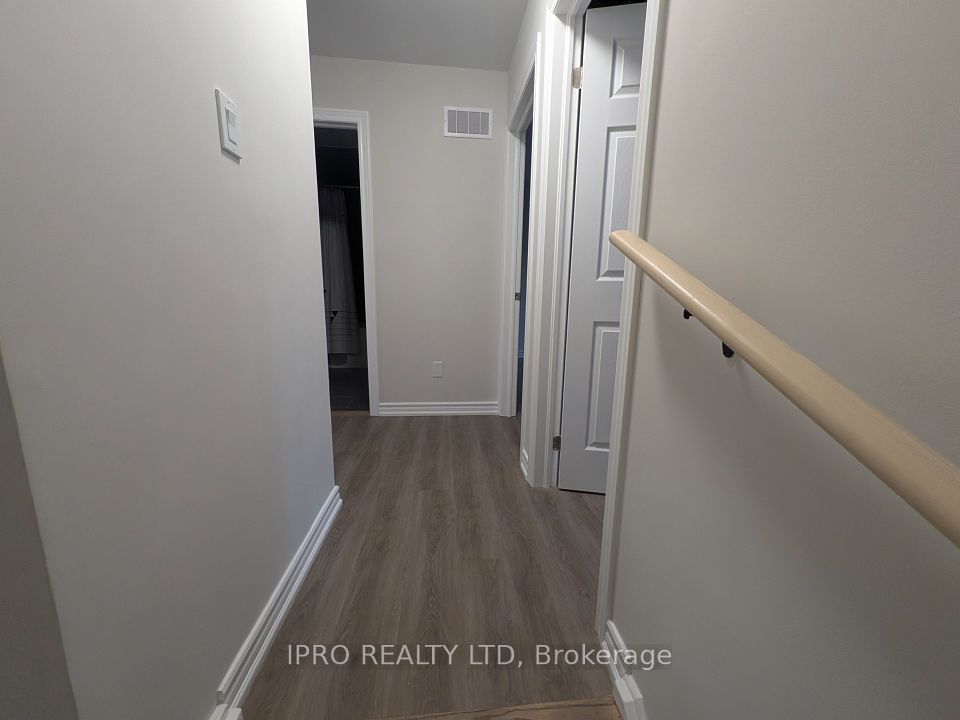 #1 - 945 Vance Crescent, Innisfil, ON L9S 1V5