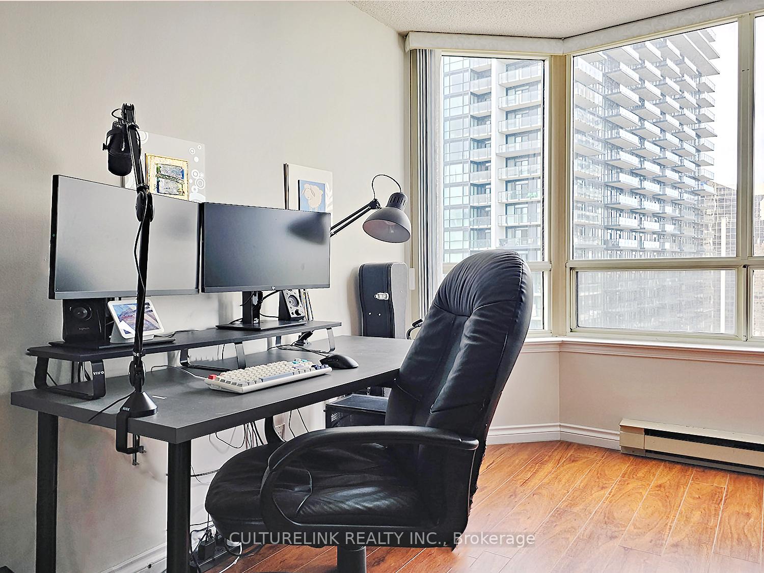 2 Bedrooms Condo at 30 Greenfield, Toronto For sale