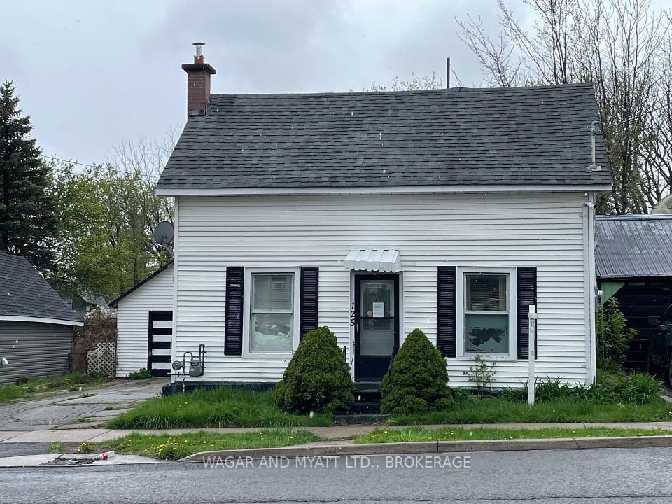 125 Centre Street, Deseronto, ON K0K 1X0
