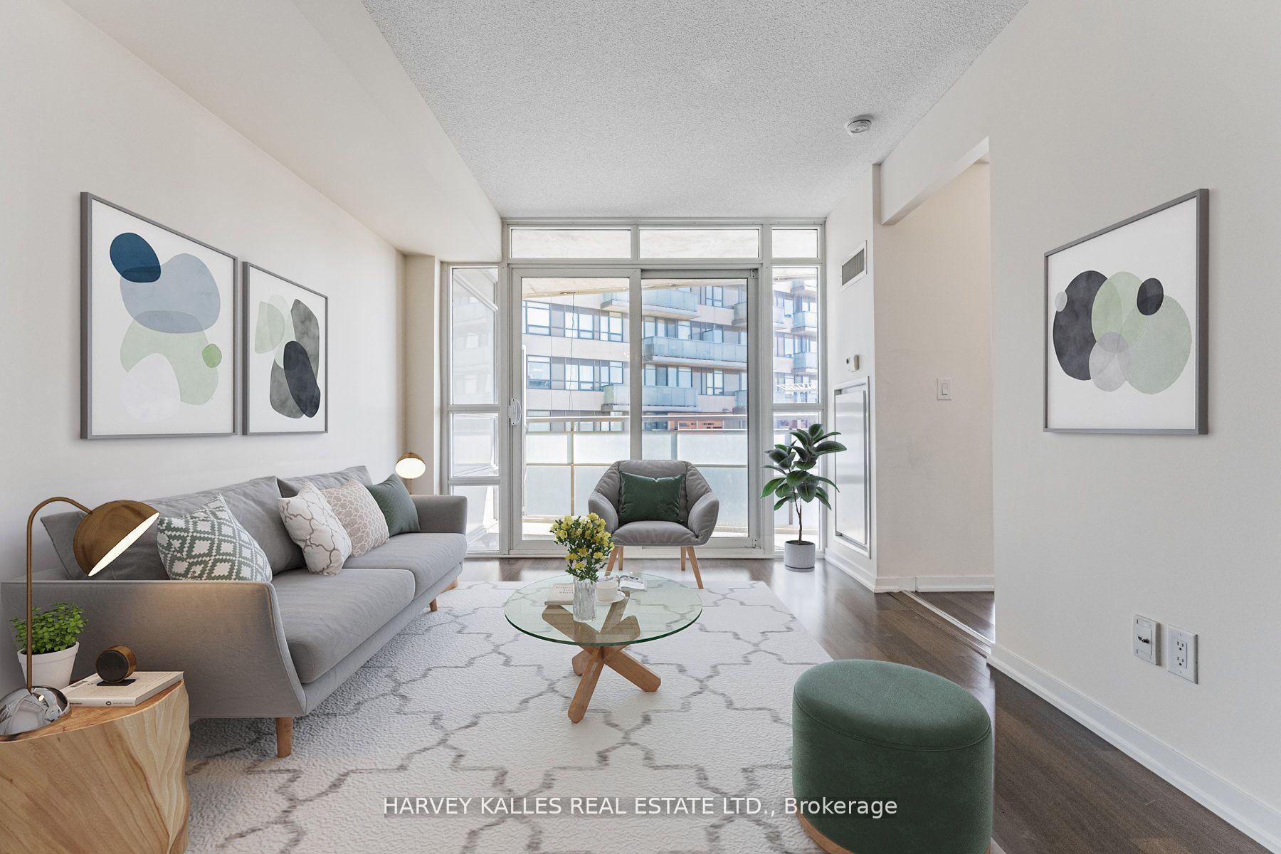 38 Joe Shuster Way 804