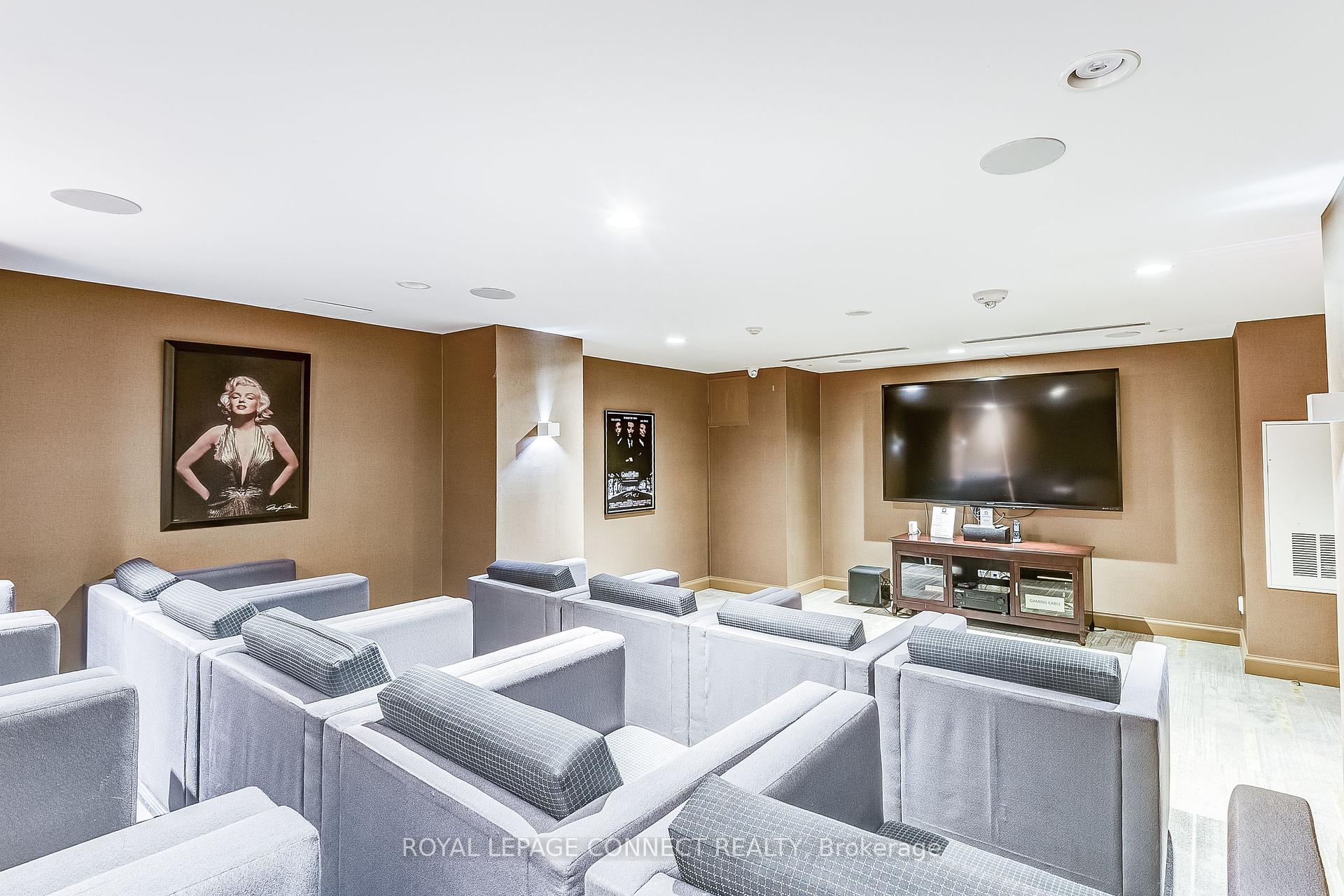 2 Bedrooms Condo at 825 Church, Toronto For sale
