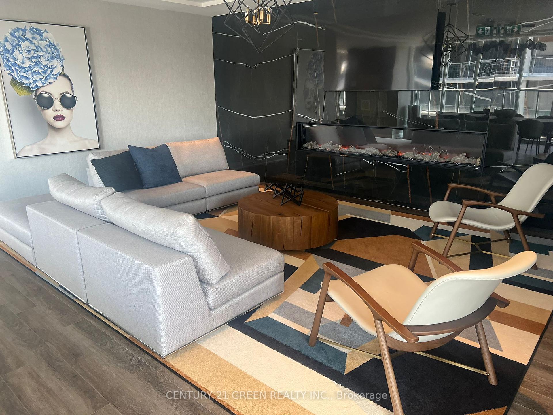 2 Bedrooms Condo at 212 King WIlliam,  Hamilton For sale