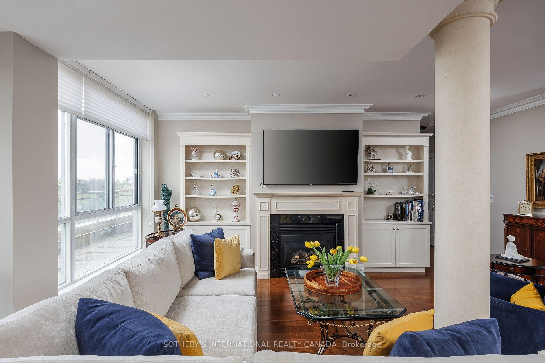 2 Bedrooms Condo at 935 Royal York, Toronto For sale