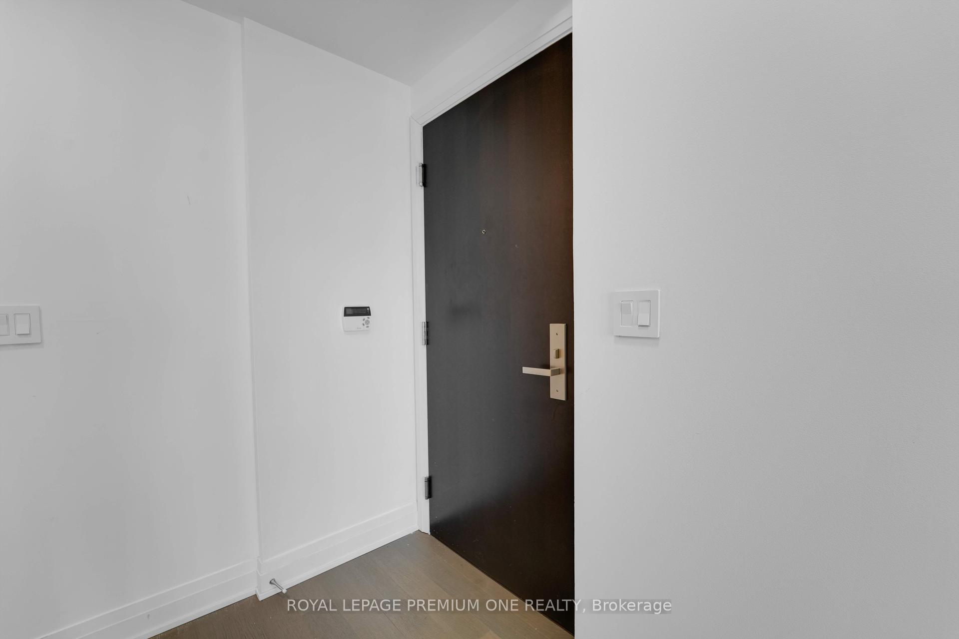 1 Bedroom Condo at 55 Speers, Oakville For sale