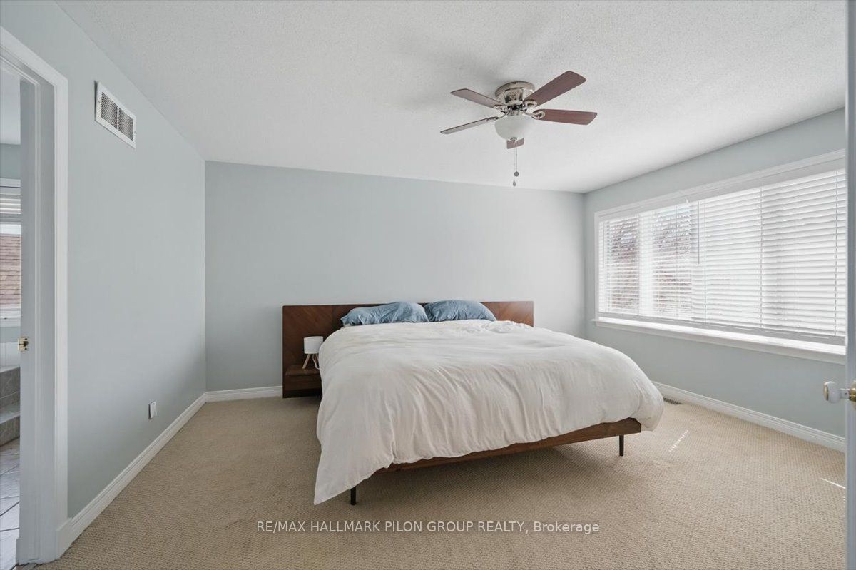 10 Maybrook Place
