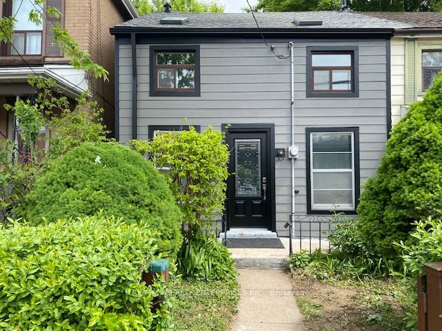 396 Macnab Street