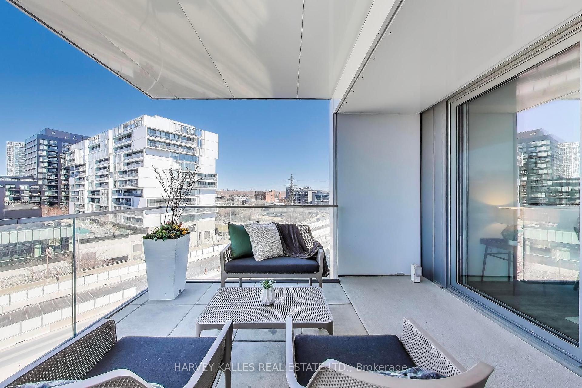 2 Bedrooms Condo at 170 Bayview,  Toronto For sale