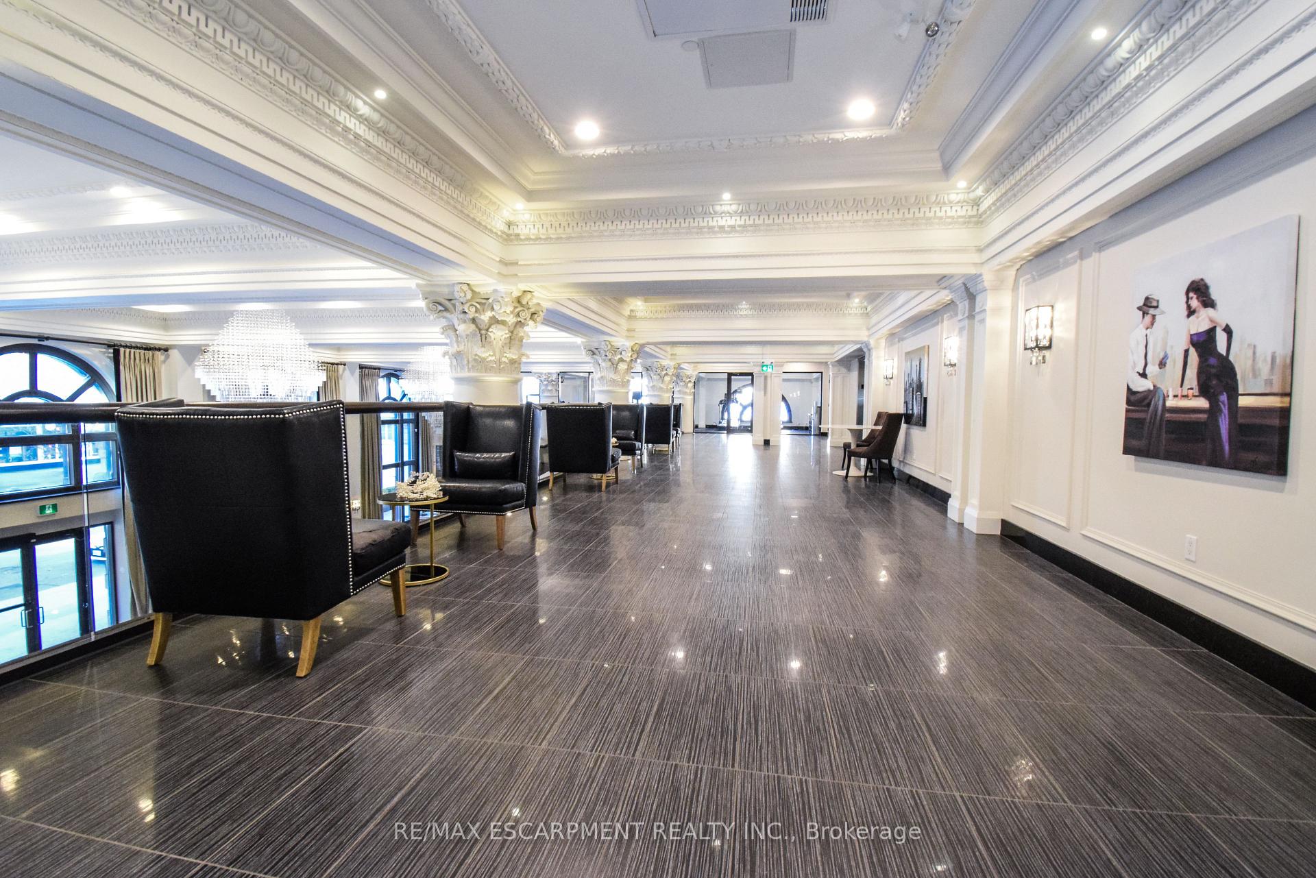 1 Bedroom Condo at 118 King,  Hamilton For sale