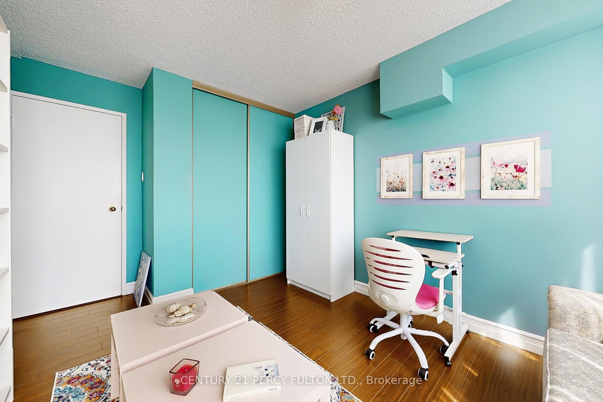 2 Bedrooms Condo at 40 Bay Mills, Toronto For sale