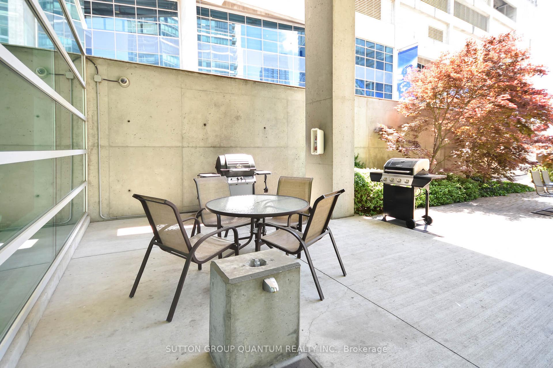 3 Bedrooms Condo at 81 Navy Wharf,  Toronto For sale