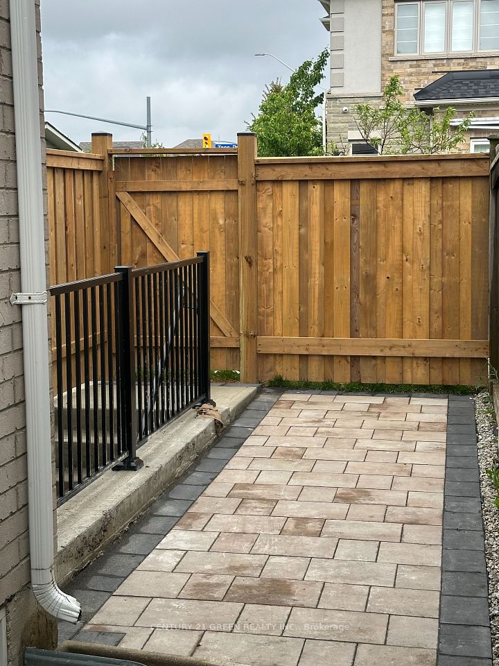 #BSMT - 3187 Seabright Drive, Mississauga, ON L5M 0B4