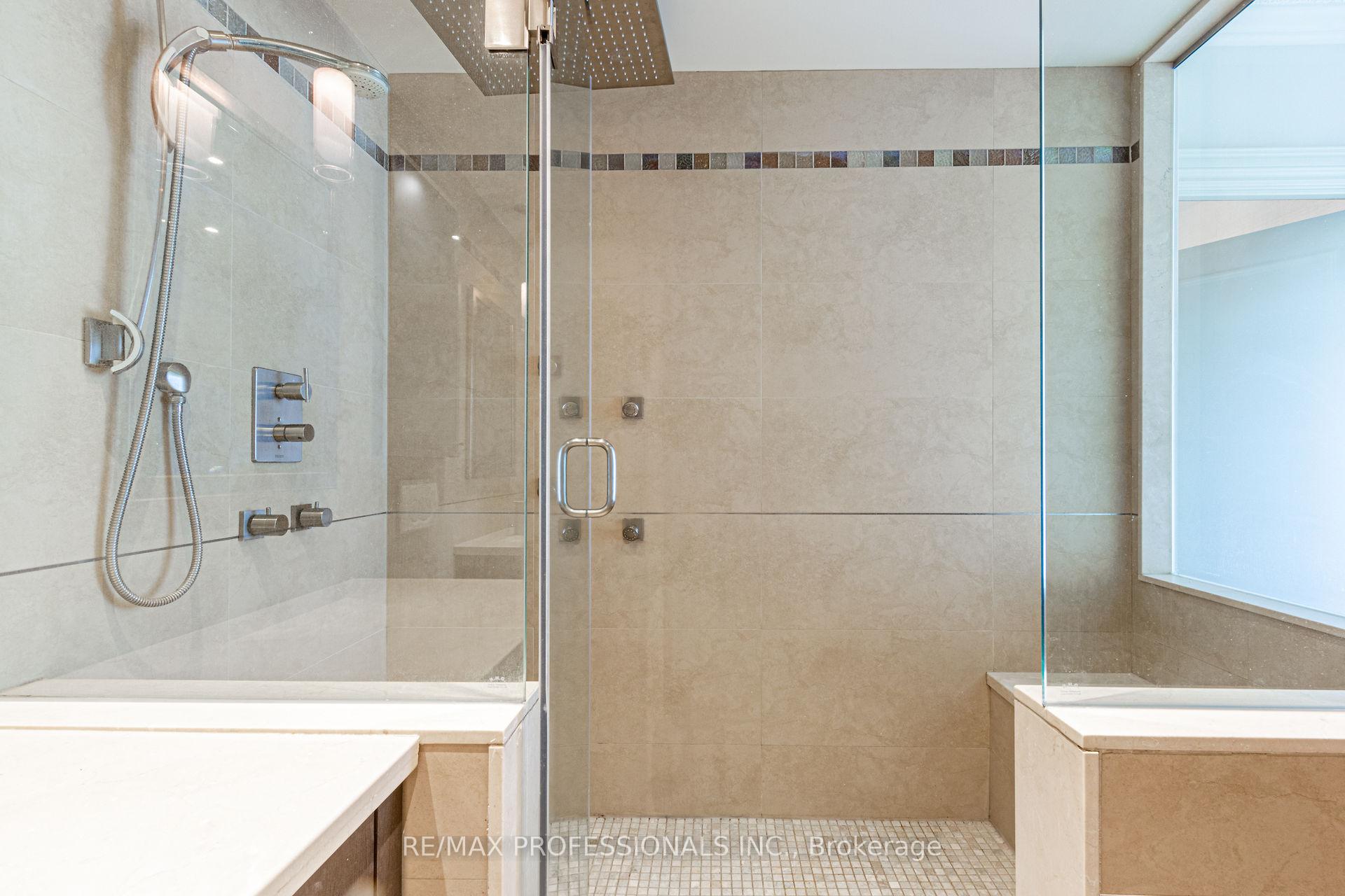 3 Bedrooms Condo at 2045 Lake Shore,  Toronto For sale