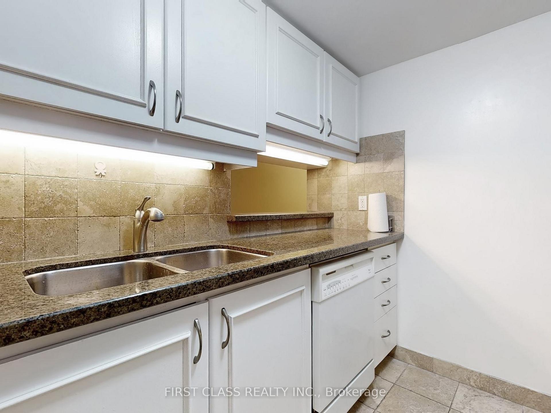 3 Bedrooms Condo at 717 Bay, Toronto For sale