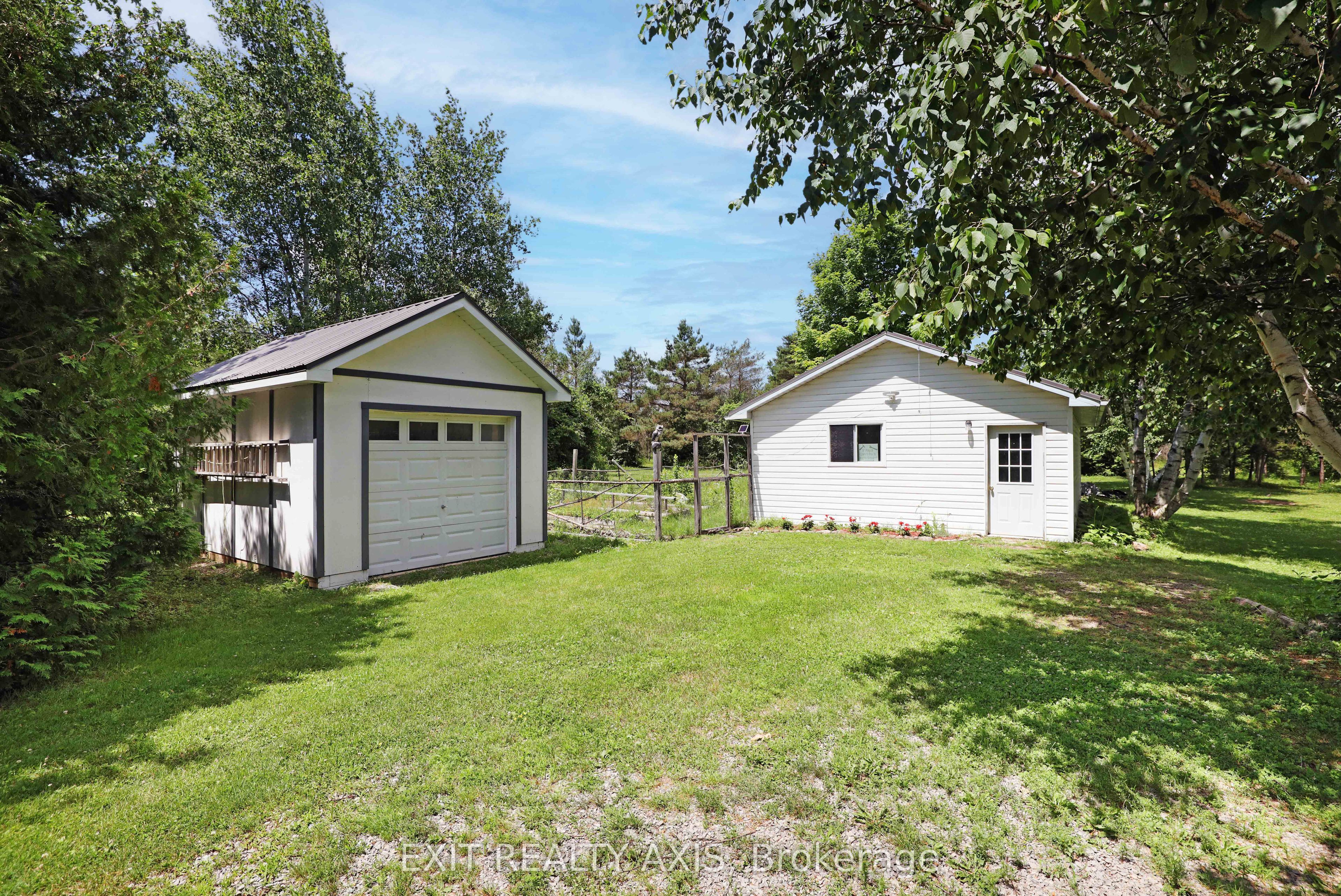 42 STRICKLAND Road