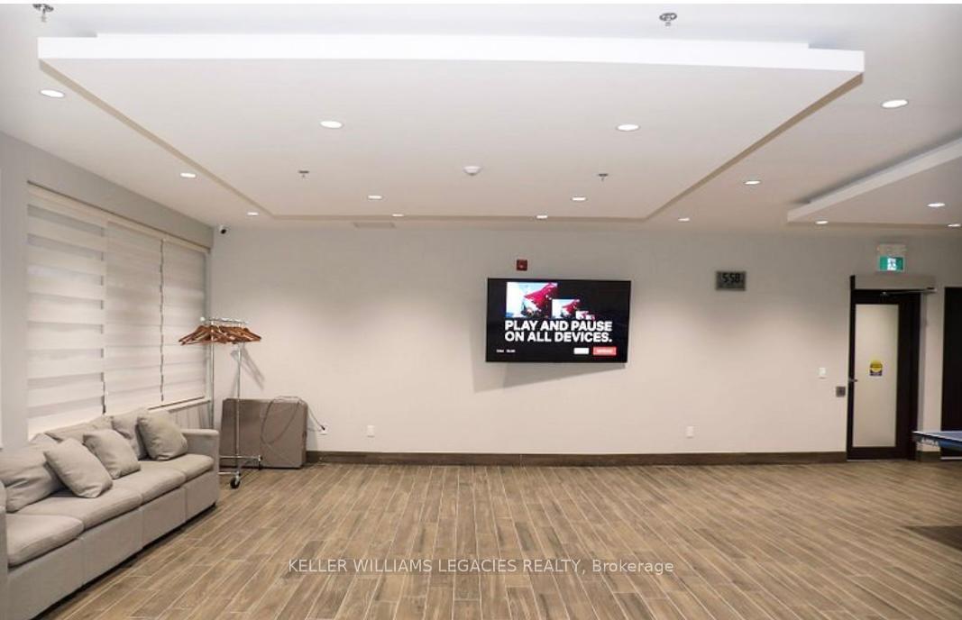 2 Bedrooms Condo at 715 Don Mills, Toronto For sale