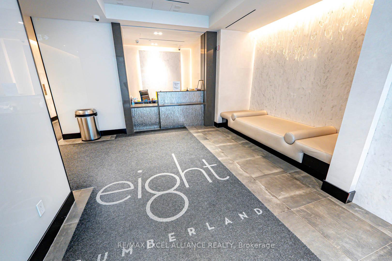 1 Bedroom Condo at 8 Cumberland,  Toronto For sale