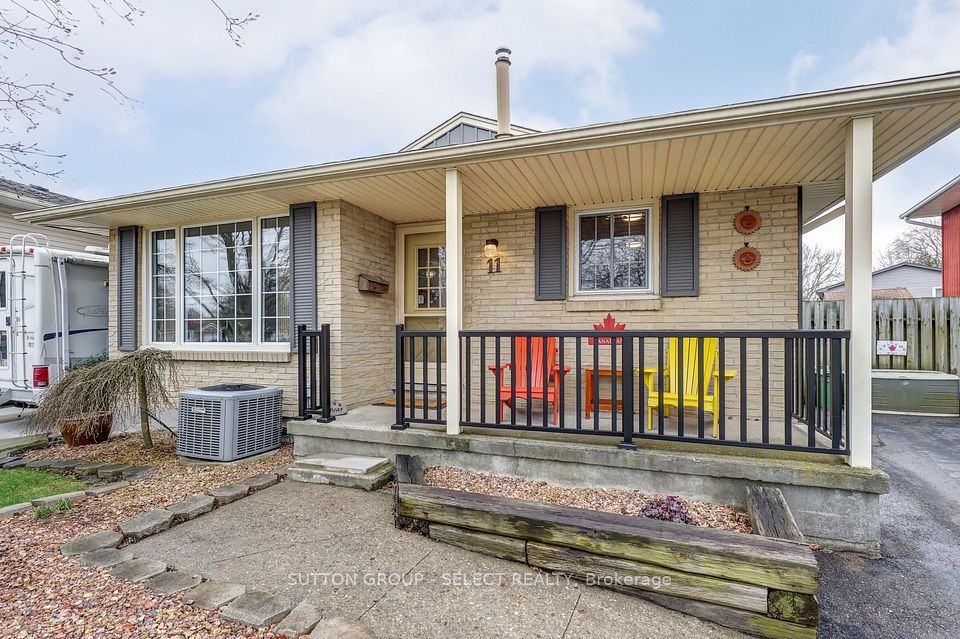 11 Tumbleweed Crescent, London South, ON N6E 2N5
