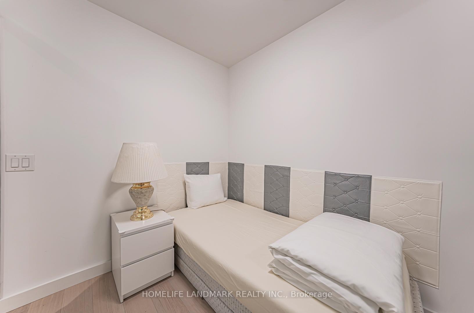 1 Bedroom Condo at 81 Wellesley, Toronto For sale