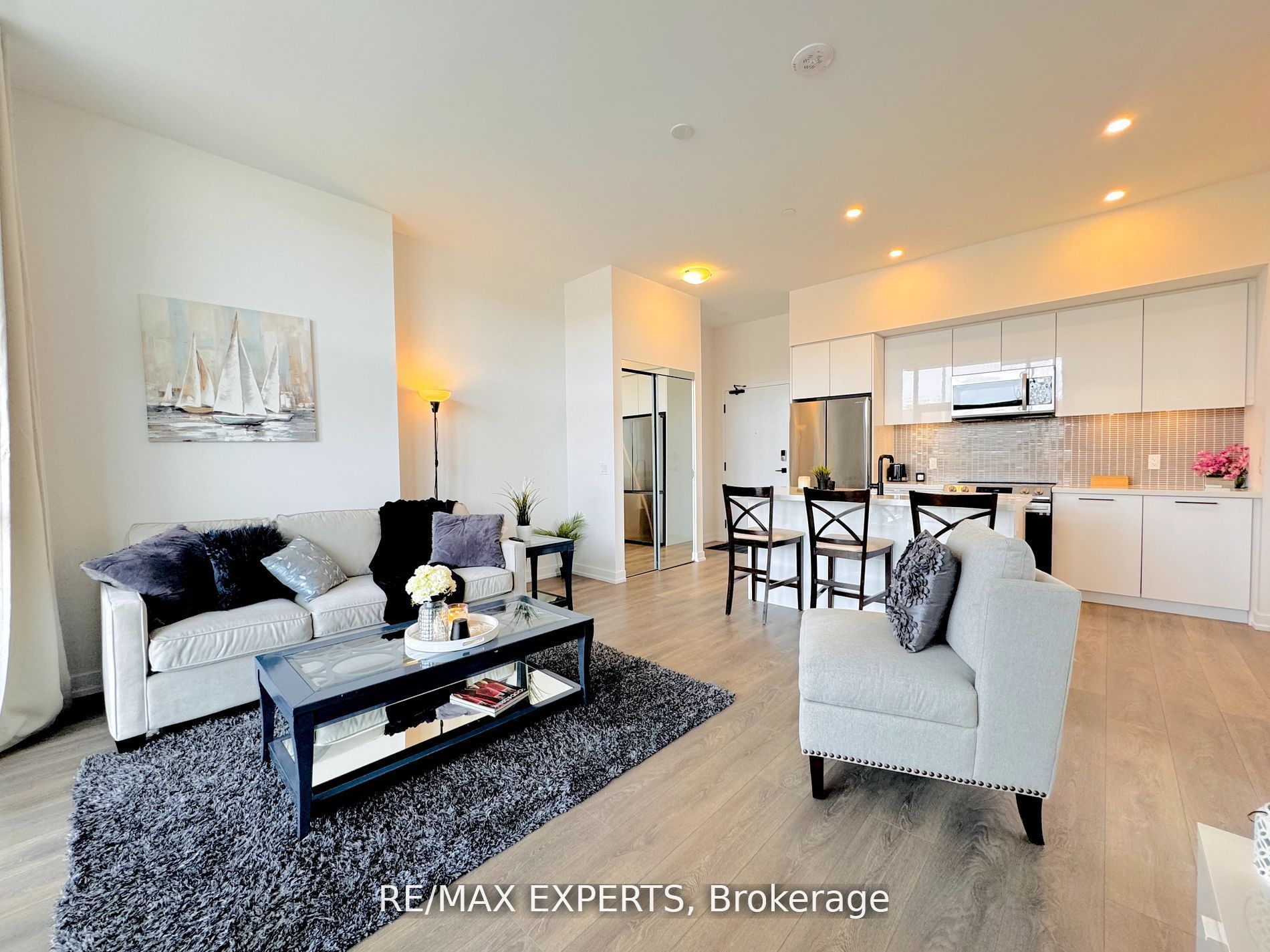415 Sea Ray Avenue 105