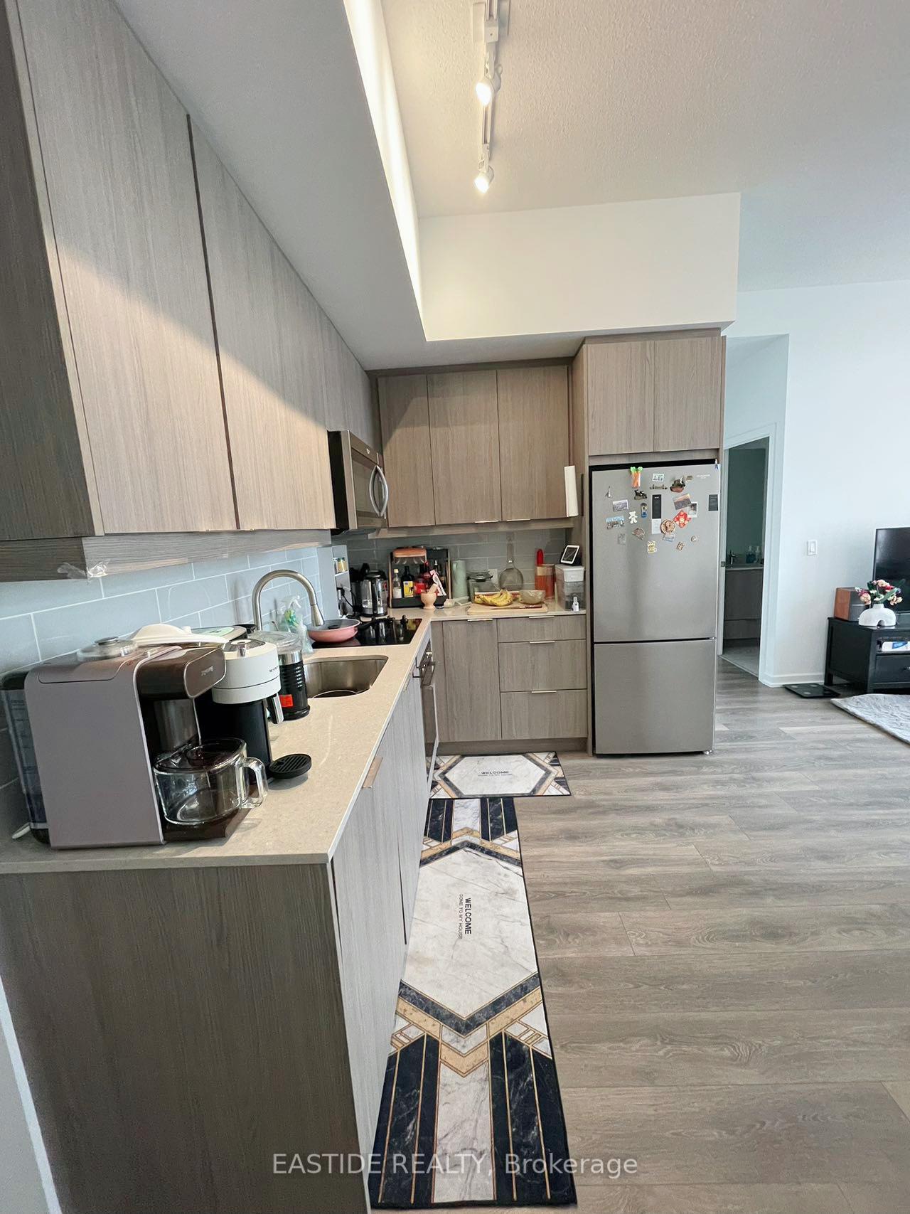 2 Bedrooms Condo at 36 Forest Manor, Toronto For sale