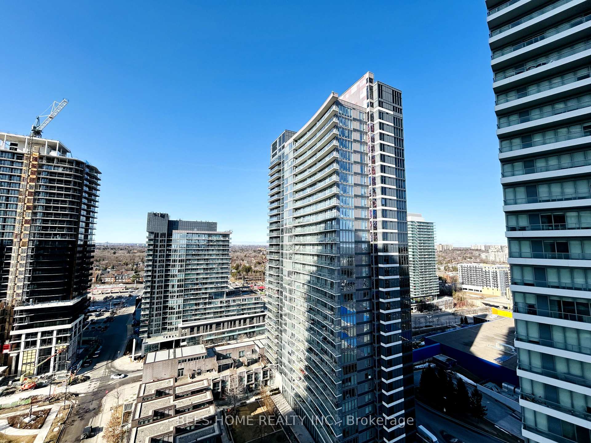 2 Bedrooms Condo at 115 McMahon, Toronto For sale