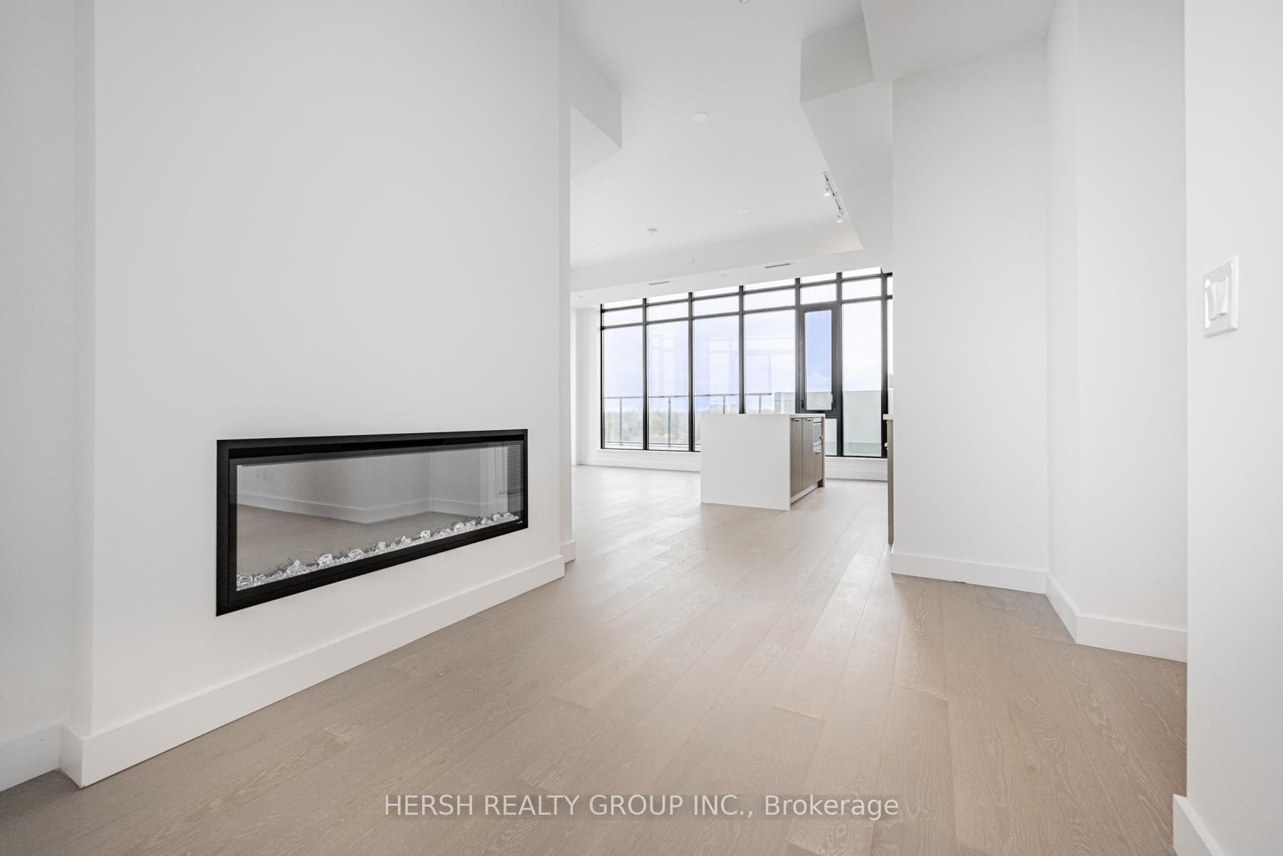 2 Bedrooms Condo at 160 Kingsway, Toronto For sale